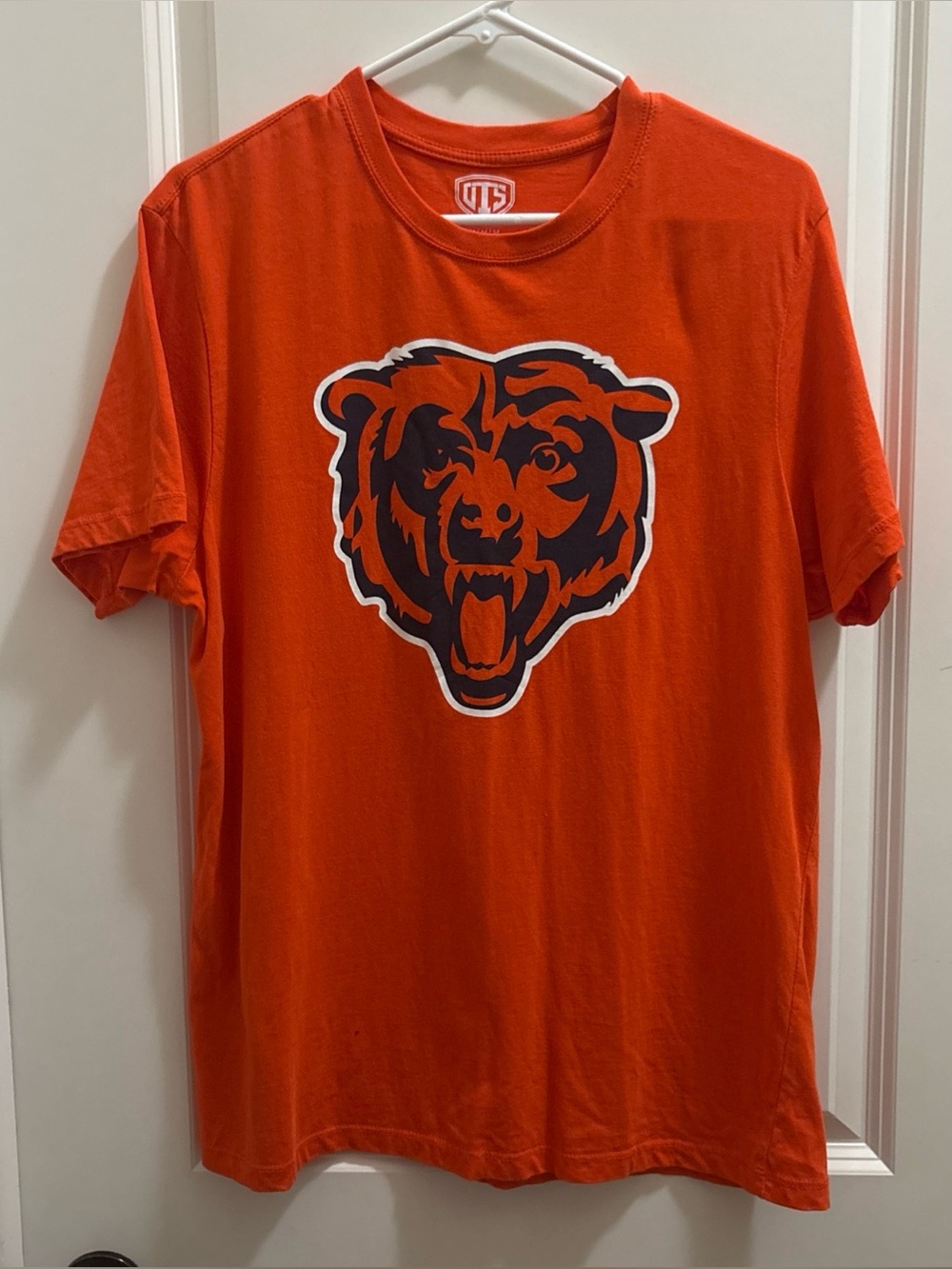 Chicago Bears NFL OTS  Orange T Shirt Size Medium Football Fan Team Logo